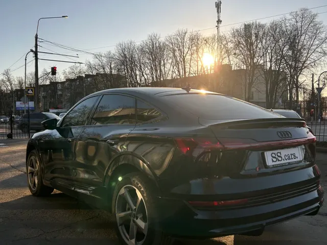 Audi e-tron Sportback - фото 4