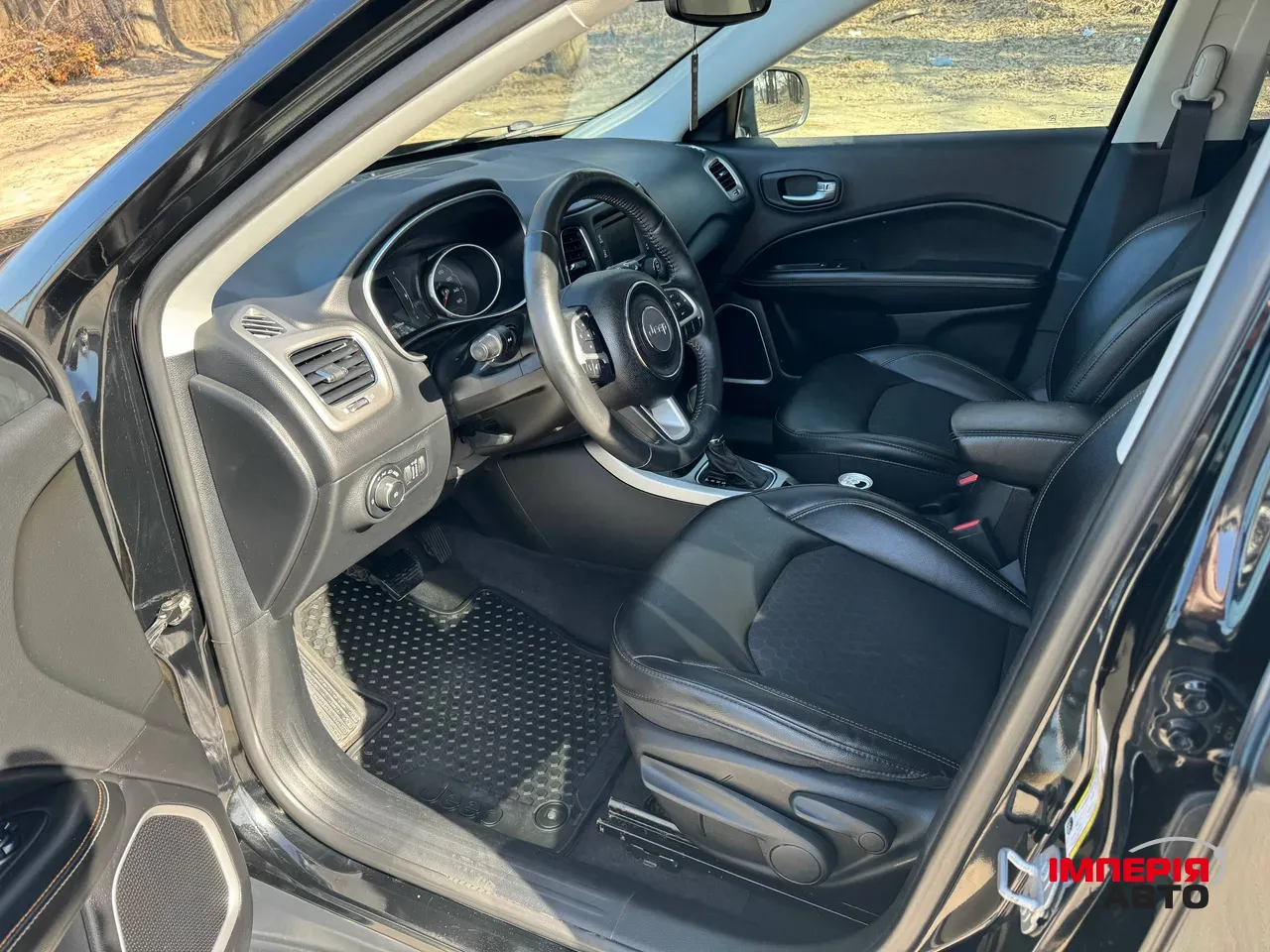 Jeep Compass - фото 8