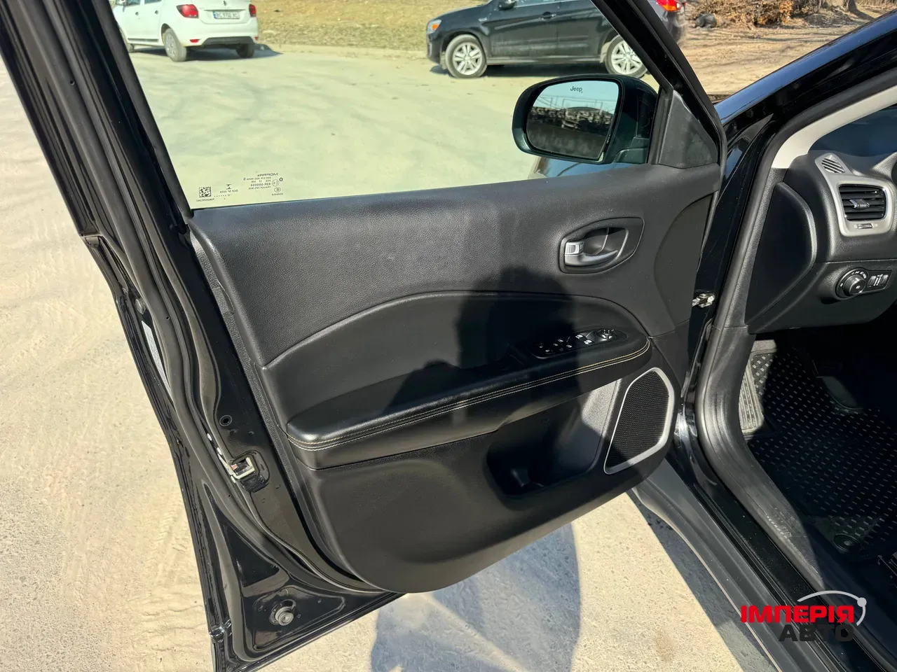 Jeep Compass - фото 7