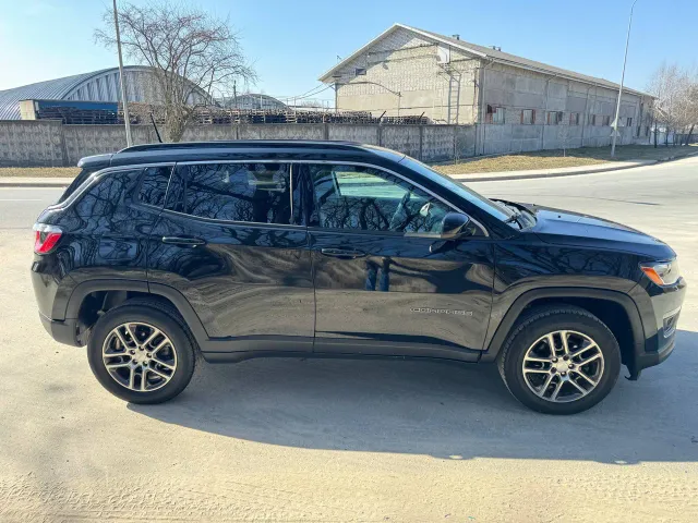 Jeep Compass - фото 5