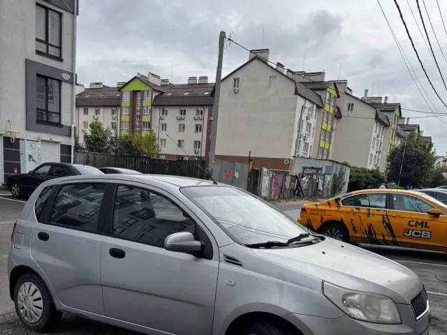 Chevrolet Aveo - фото 1