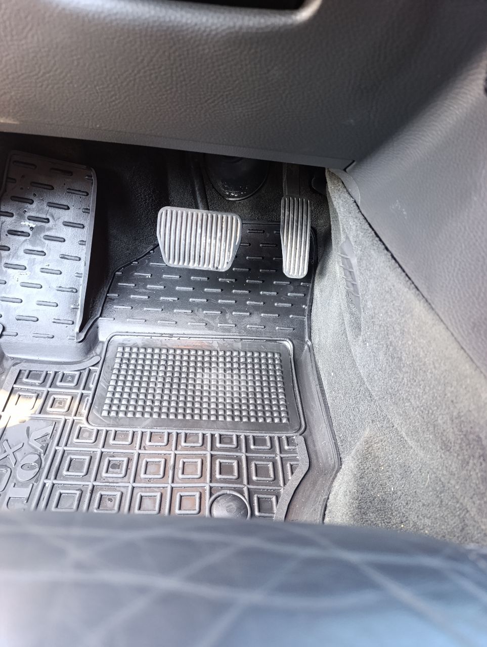 Volvo XC90 - фото 7