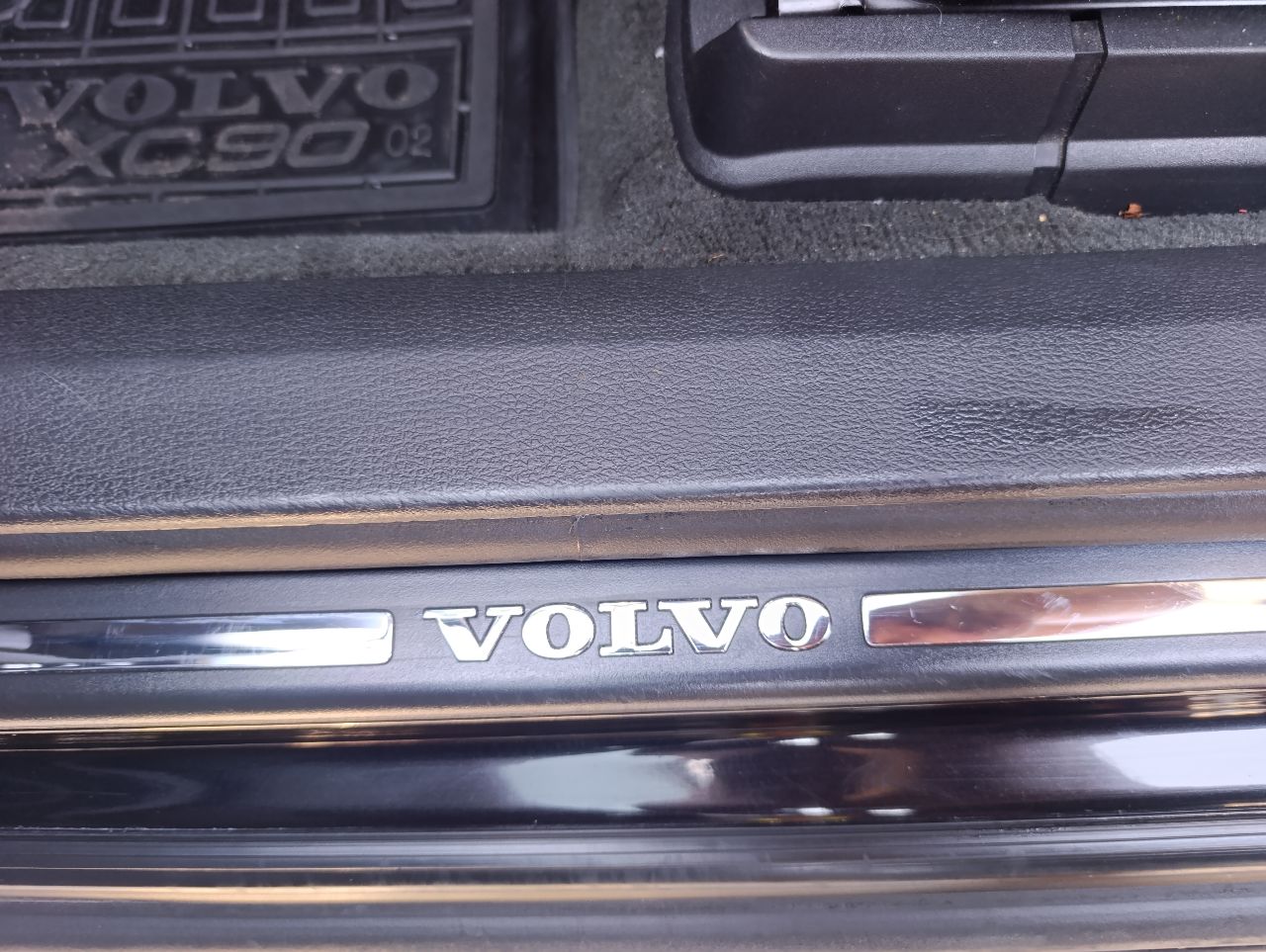 Volvo XC90 - фото 5