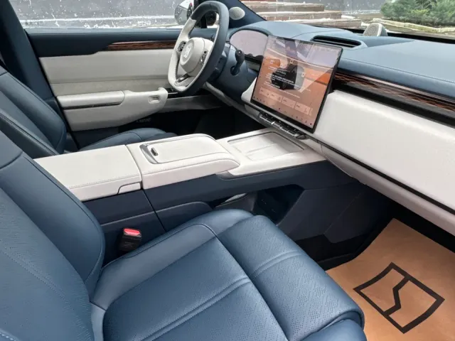 Zeekr 7Х - фото 1