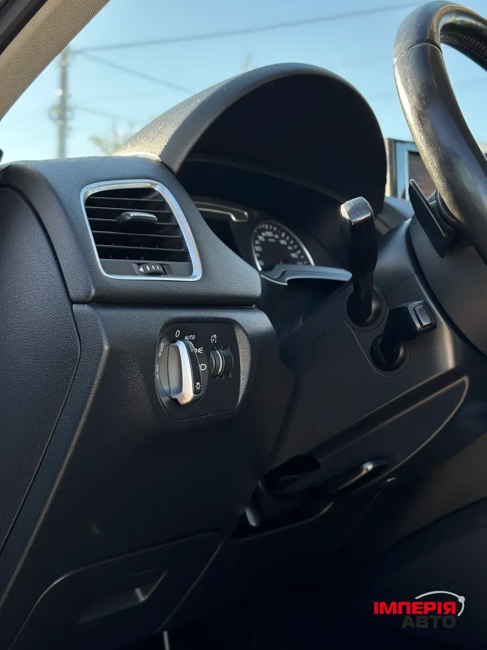 Audi Q3 - фото 19