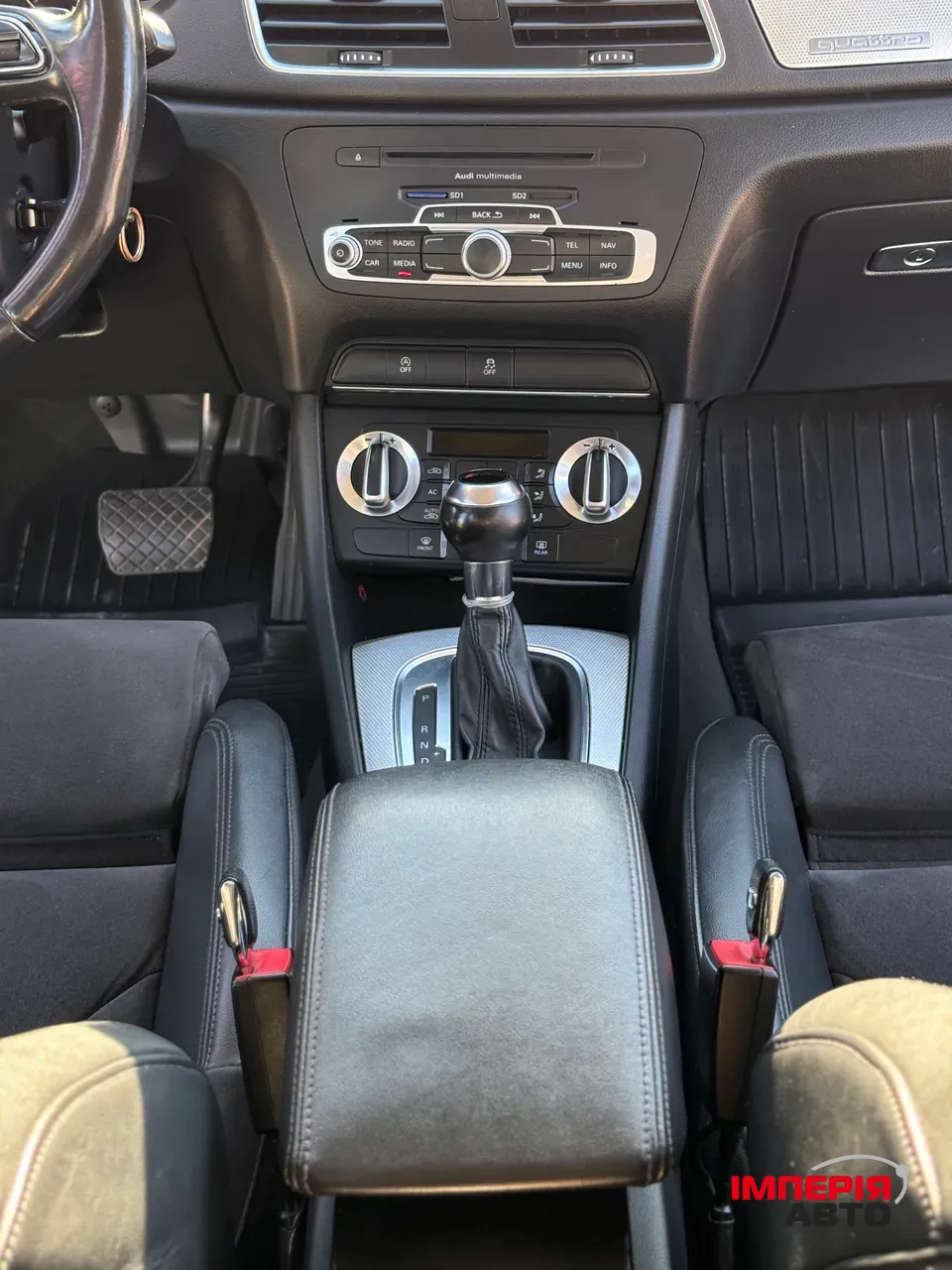 Audi Q3 - фото 43