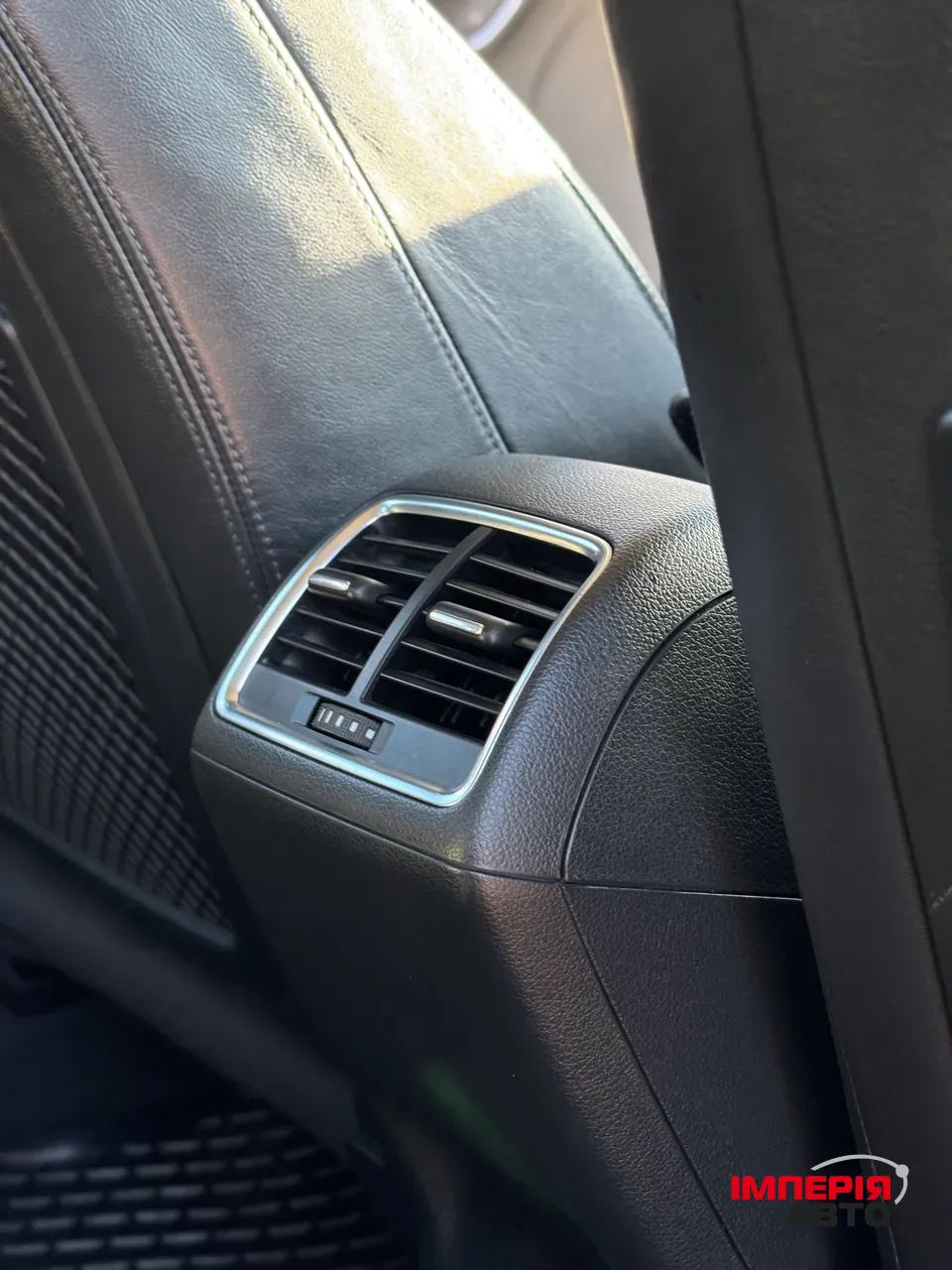 Audi Q3 - фото 36