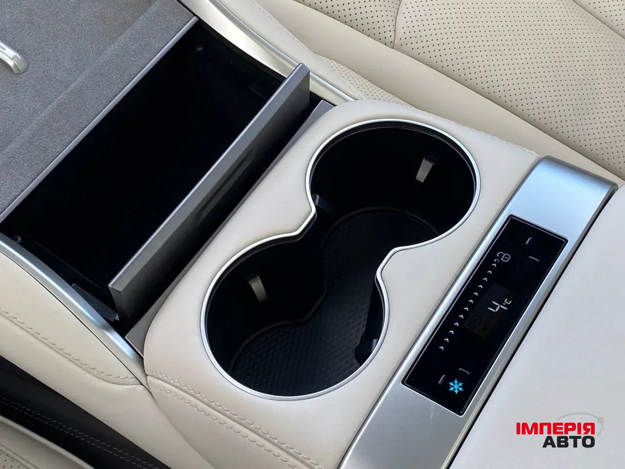 Denza Z9 - фото 26