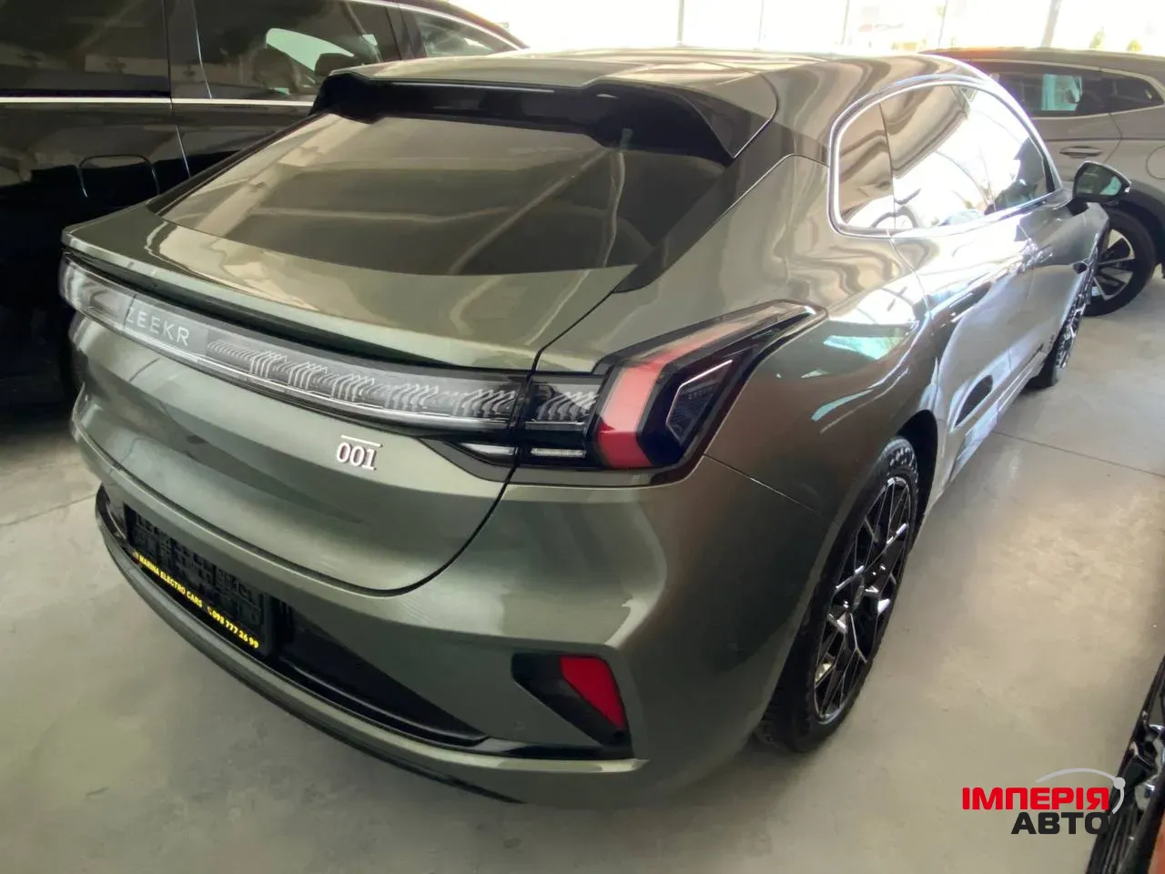 Zeekr 001 - фото 3