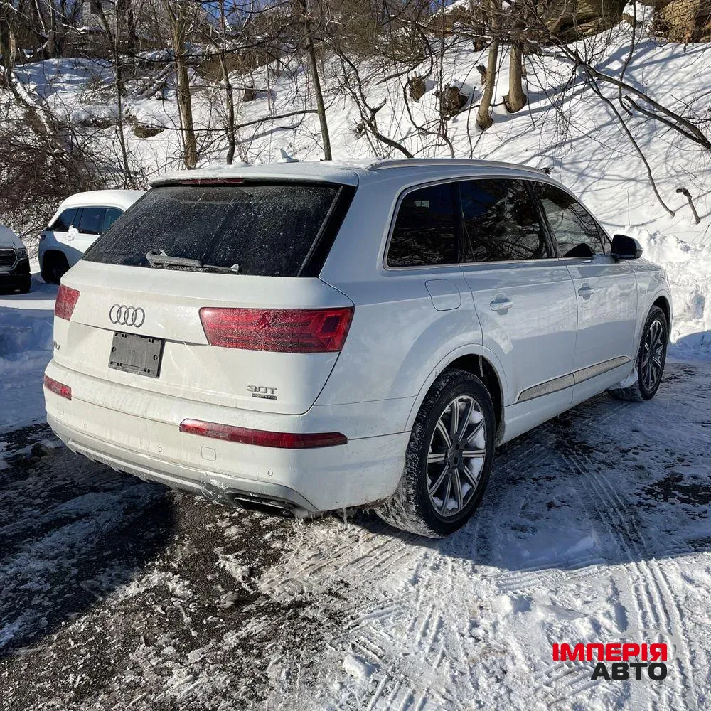 Audi Q7 - фото 4