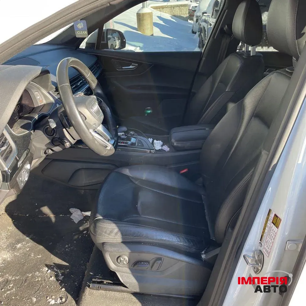 Audi Q7 - фото 7