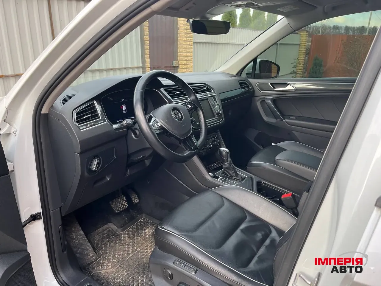 Volkswagen Tiguan - фото 9