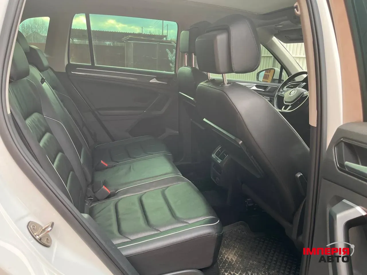 Volkswagen Tiguan - фото 3