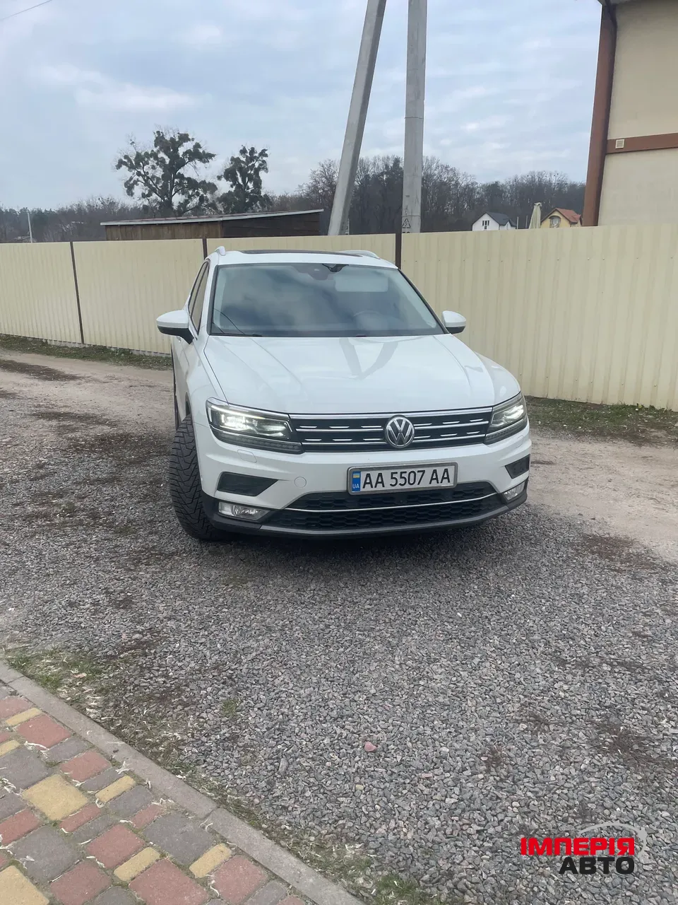 Volkswagen Tiguan - фото 2