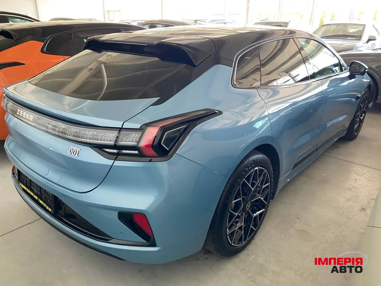 Zeekr 001 - фото 3