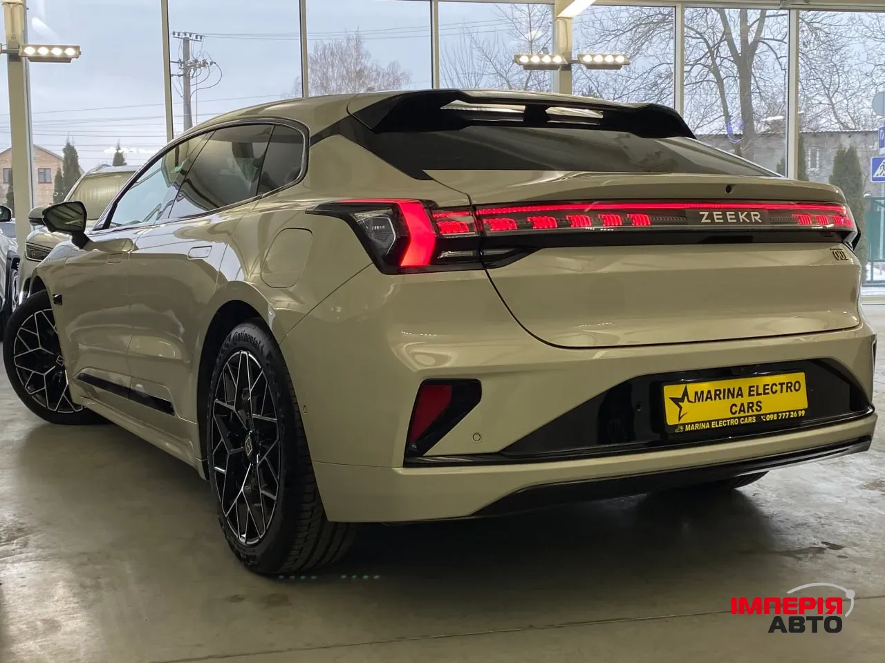Zeekr 001 - фото 4