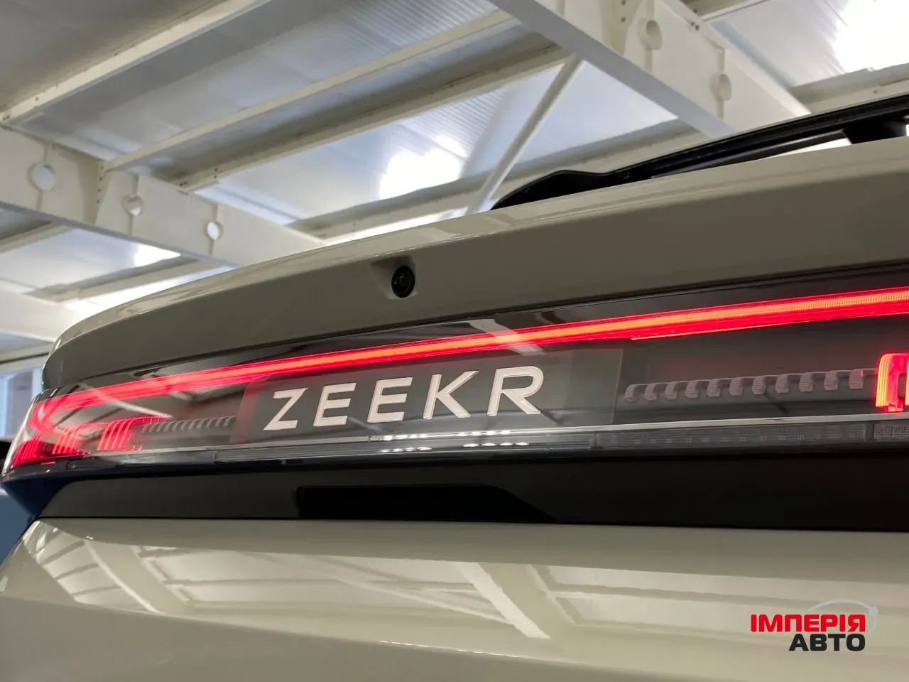Zeekr 001 - фото 12