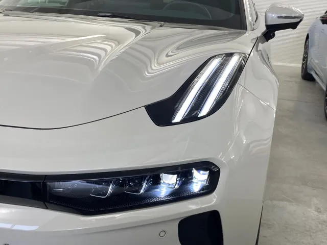 Zeekr 001 - фото 5