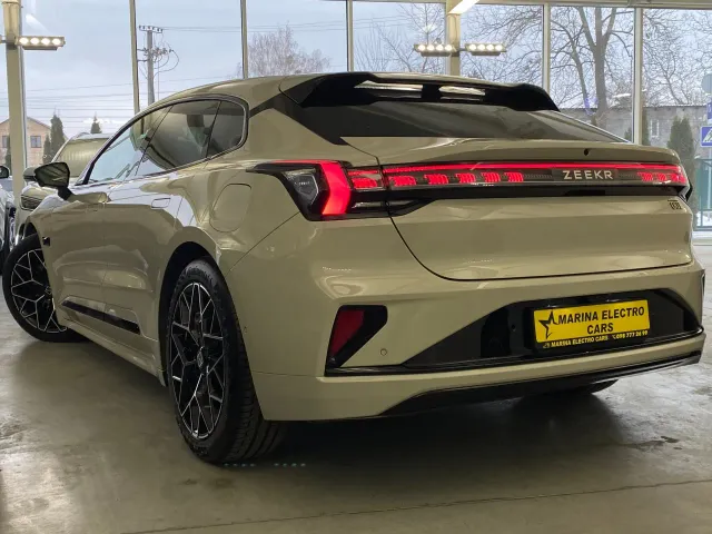 Zeekr 001 - фото 4