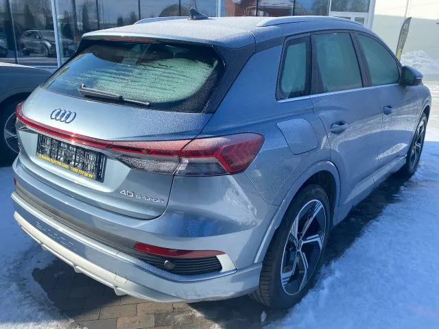 Audi Q4 e-tron - фото 4