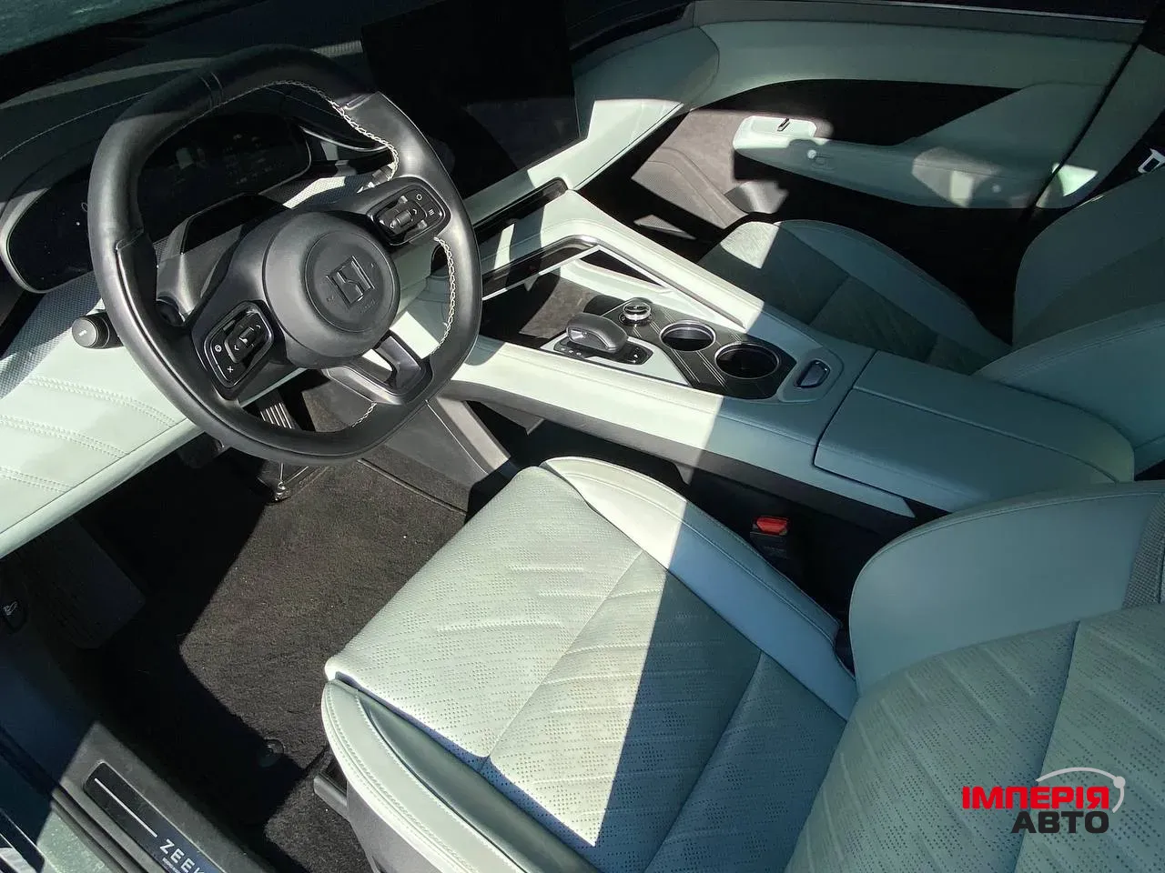 Zeekr 001 - фото 8