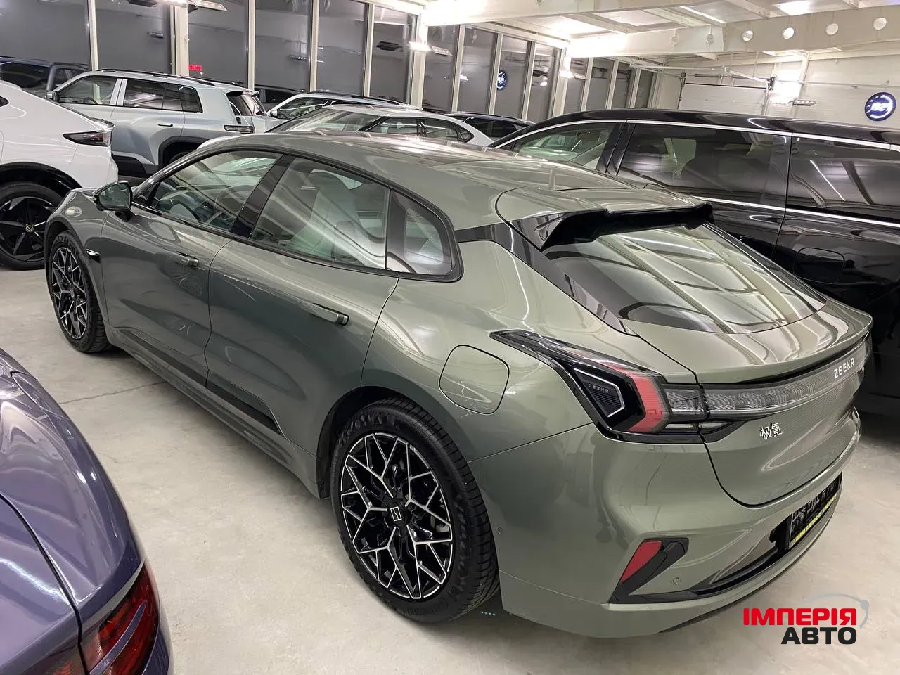 Zeekr 001 - фото 4