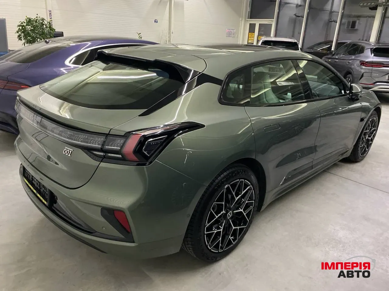 Zeekr 001 - фото 5