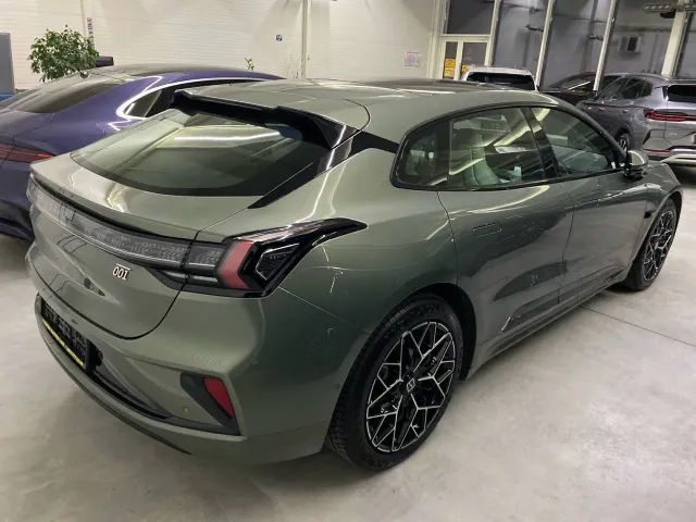 Zeekr 001 - фото 5