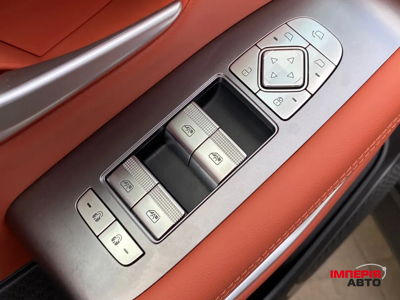 BYD Tang L - фото 21