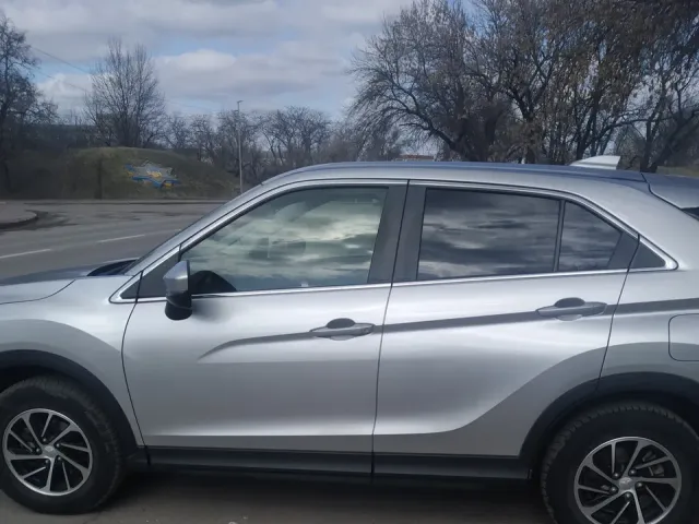 Mitsubishi Eclipse Cross - фото 2