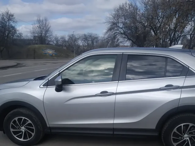 Mitsubishi Eclipse Cross - фото 4