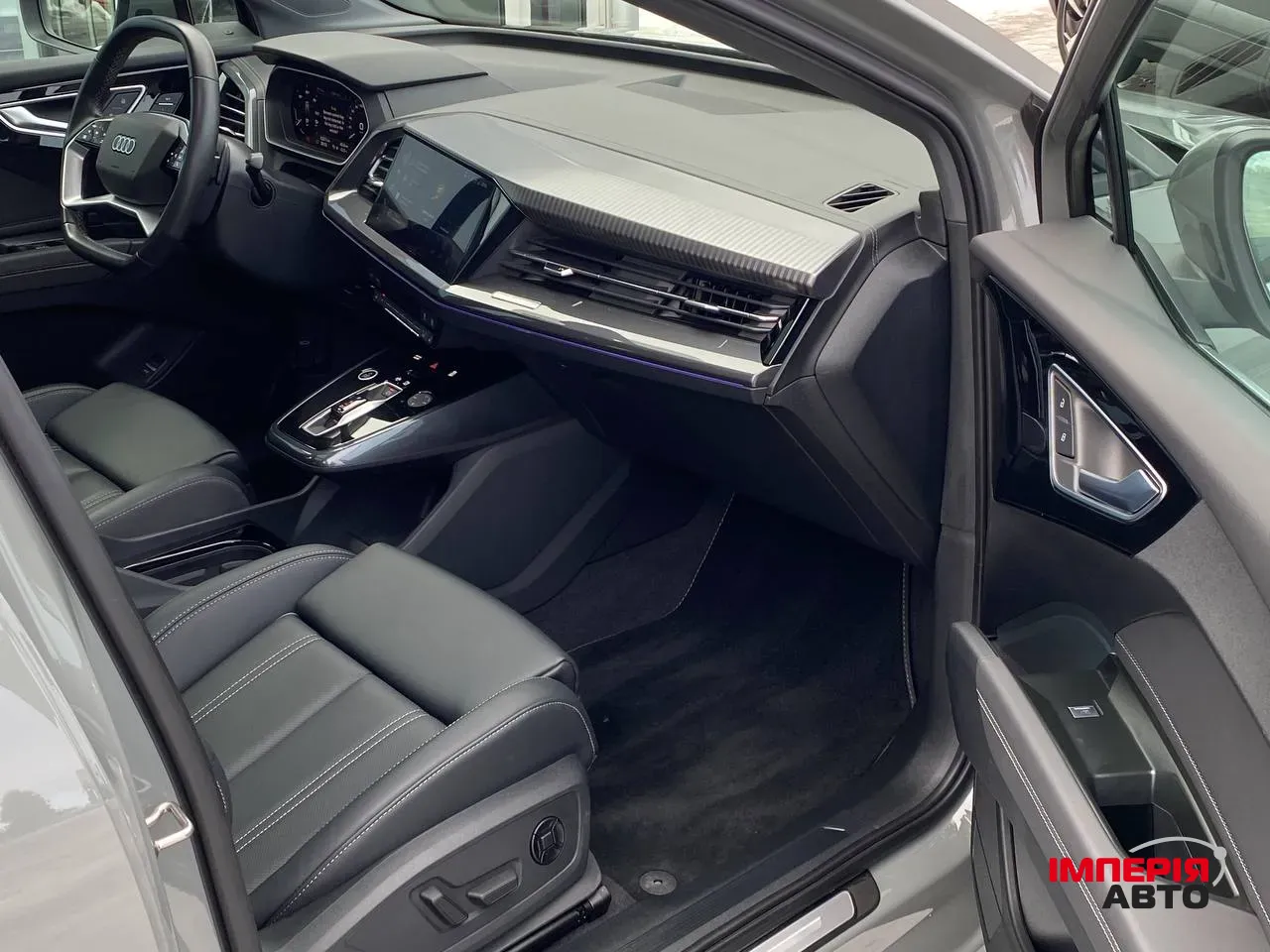 Audi Q4 e-tron - фото 6