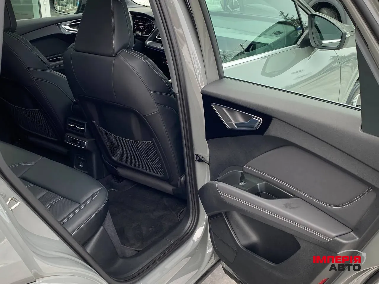 Audi Q4 e-tron - фото 10