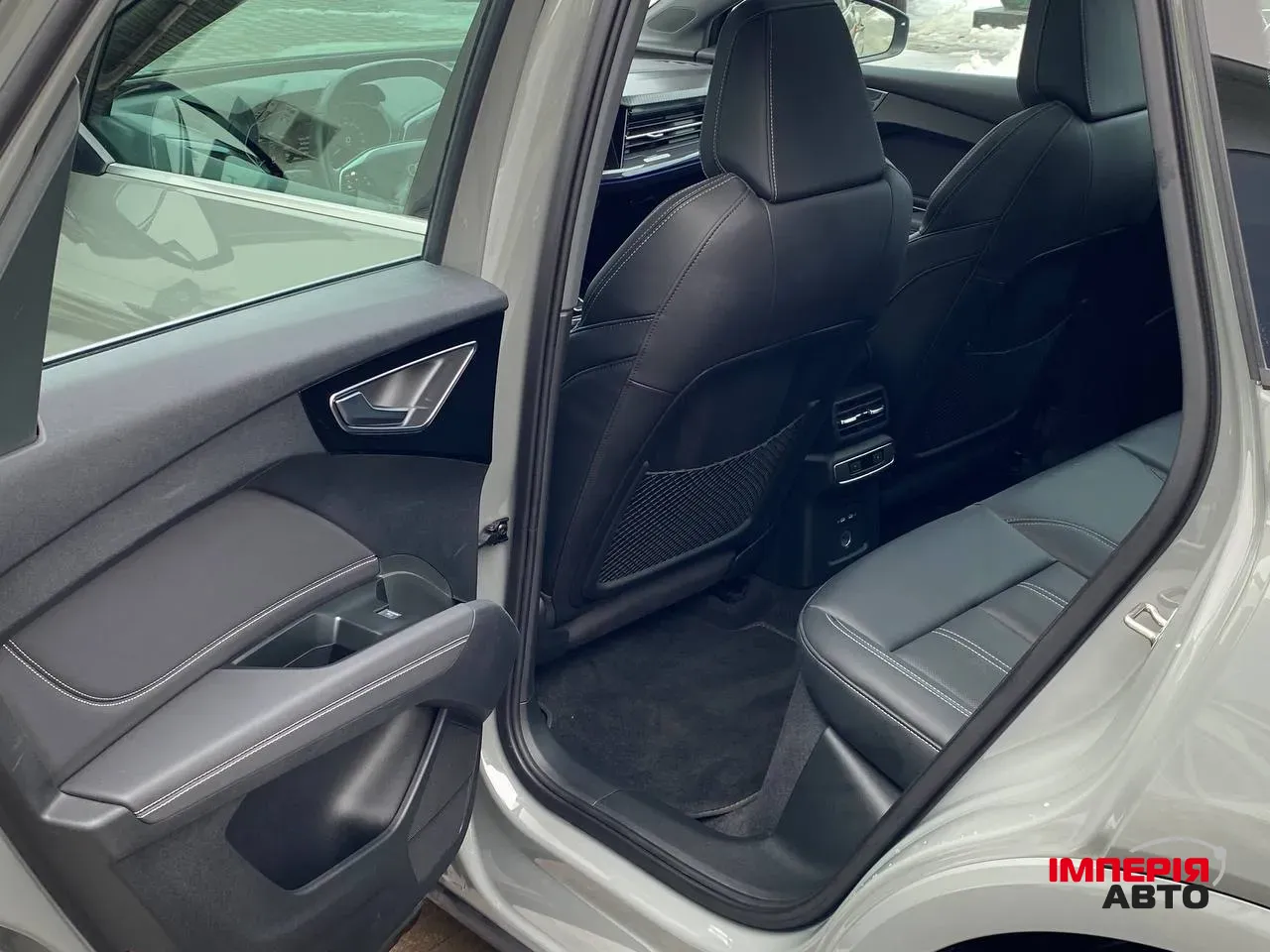 Audi Q4 e-tron - фото 9