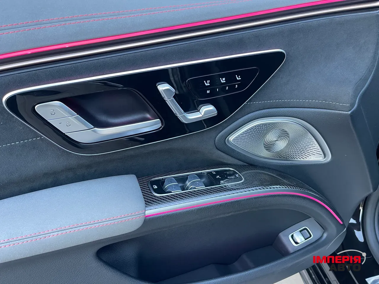 Mercedes-Benz EQS AMG - фото 21