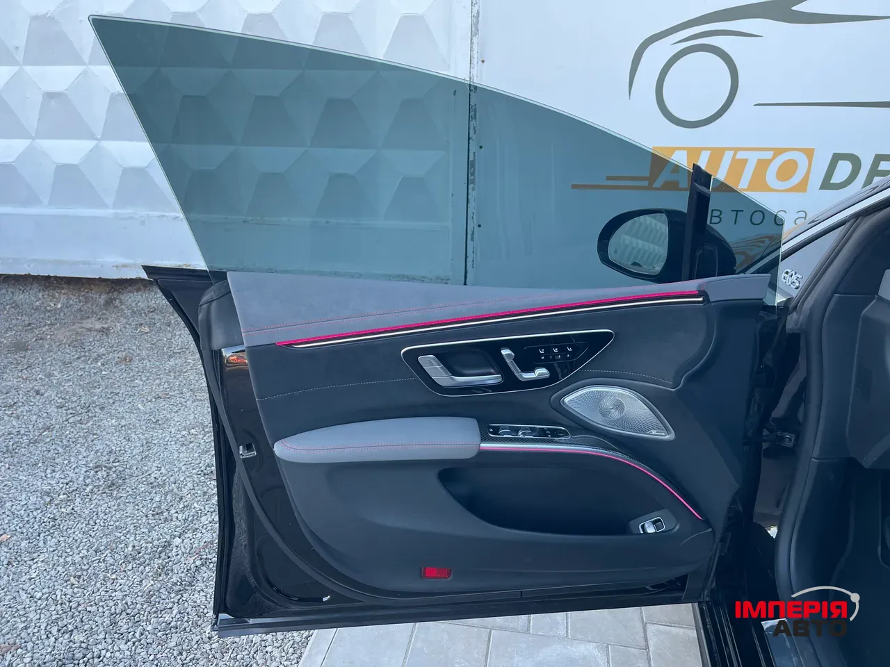 Mercedes-Benz EQS AMG - фото 20