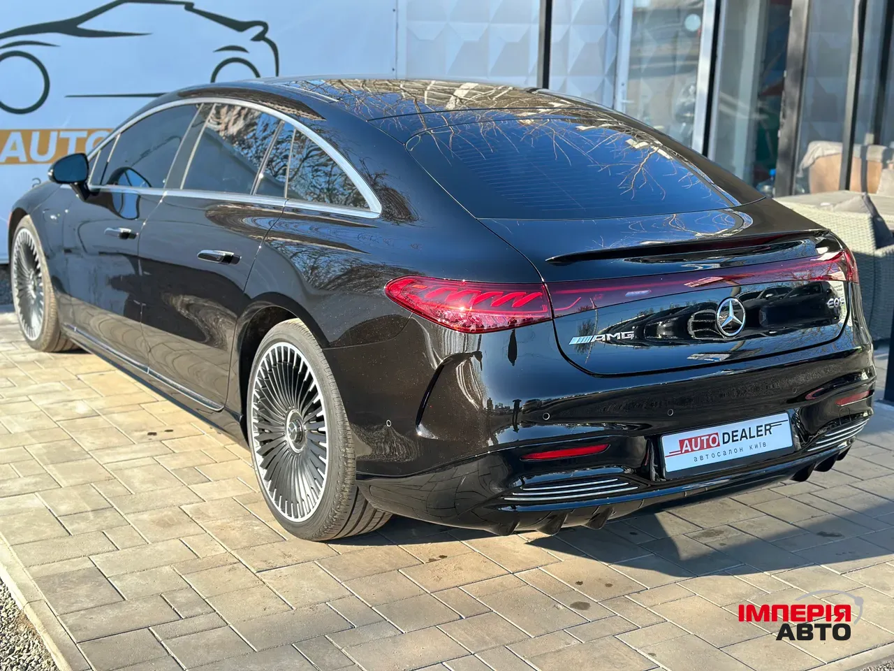 Mercedes-Benz EQS AMG - фото 10