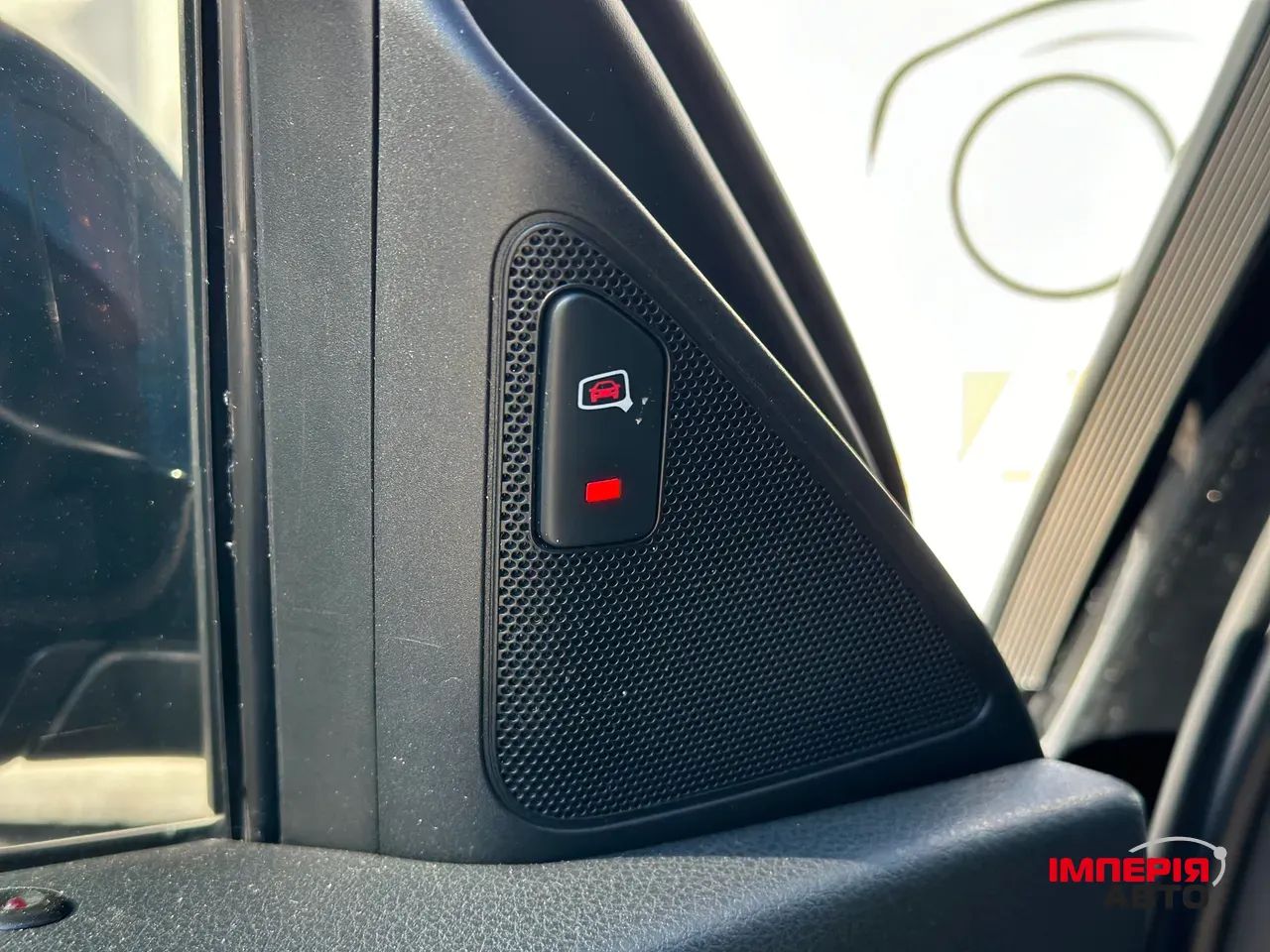 Audi Q3 - фото 14