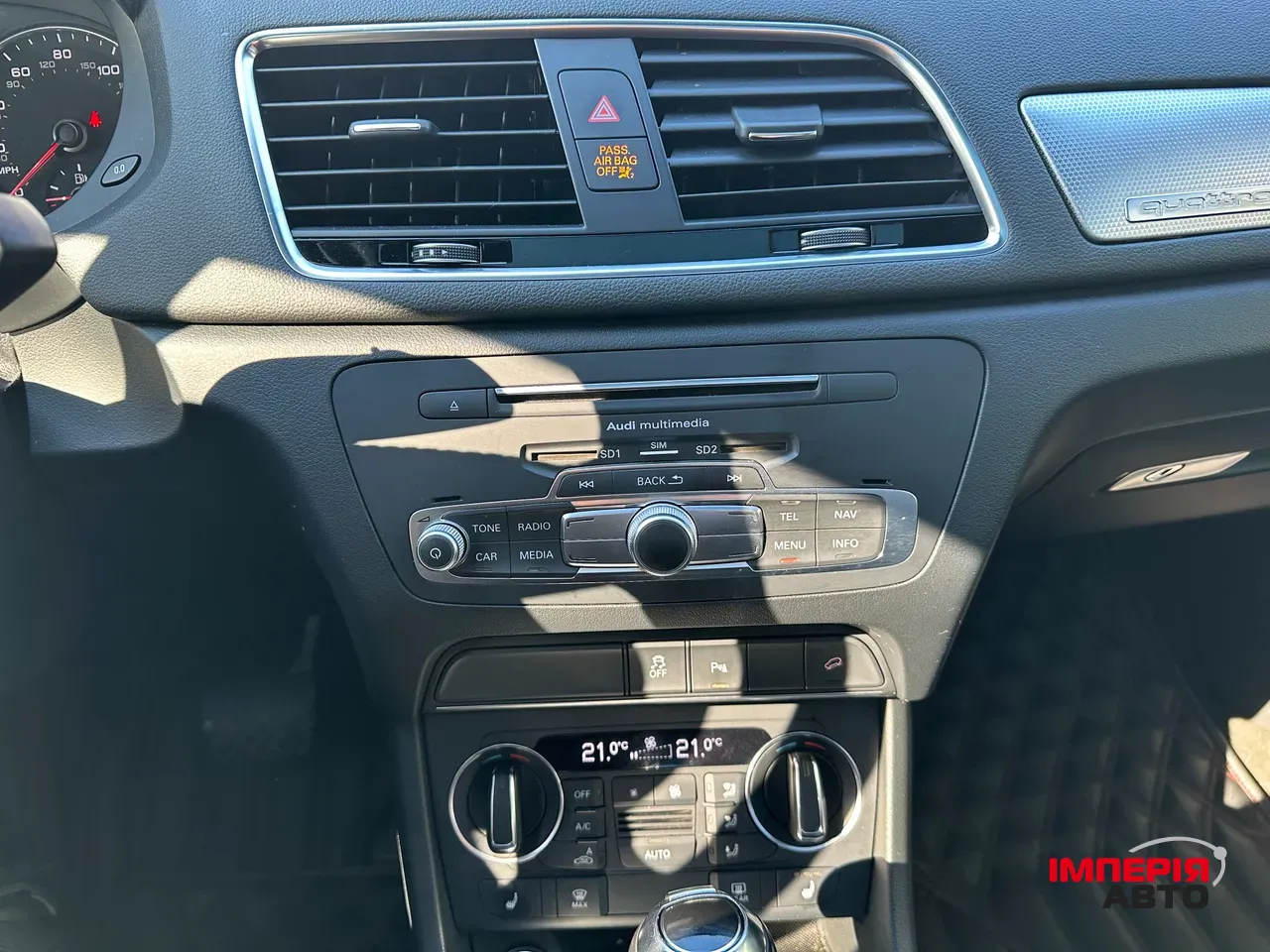 Audi Q3 - фото 27