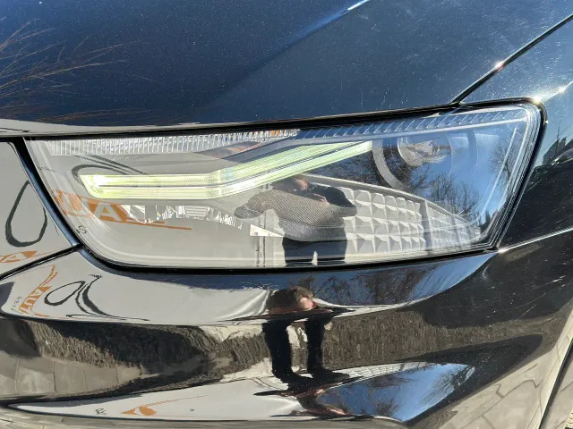 Audi Q3 - фото 4