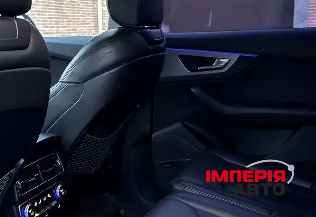 Audi Q7 - фото 5