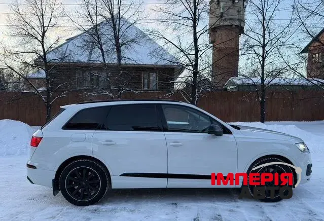 Audi Q7 - фото 13
