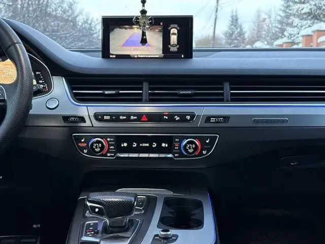 Audi Q7 - фото 4