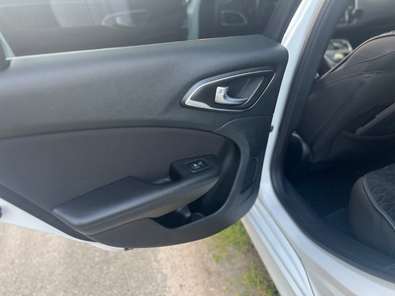 Chrysler 200 - фото 7