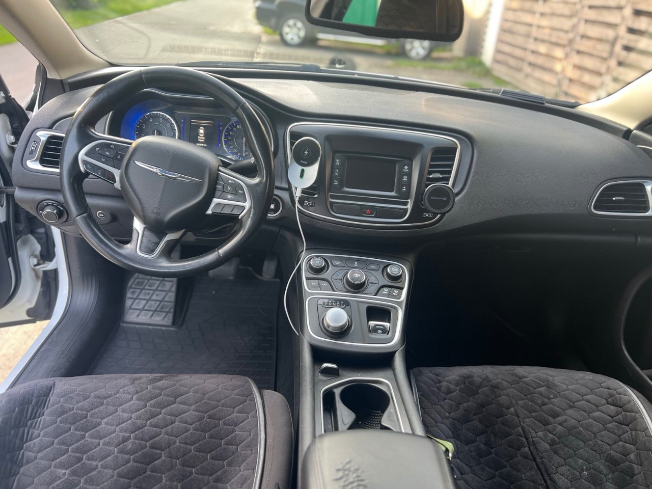 Chrysler 200 - фото 12