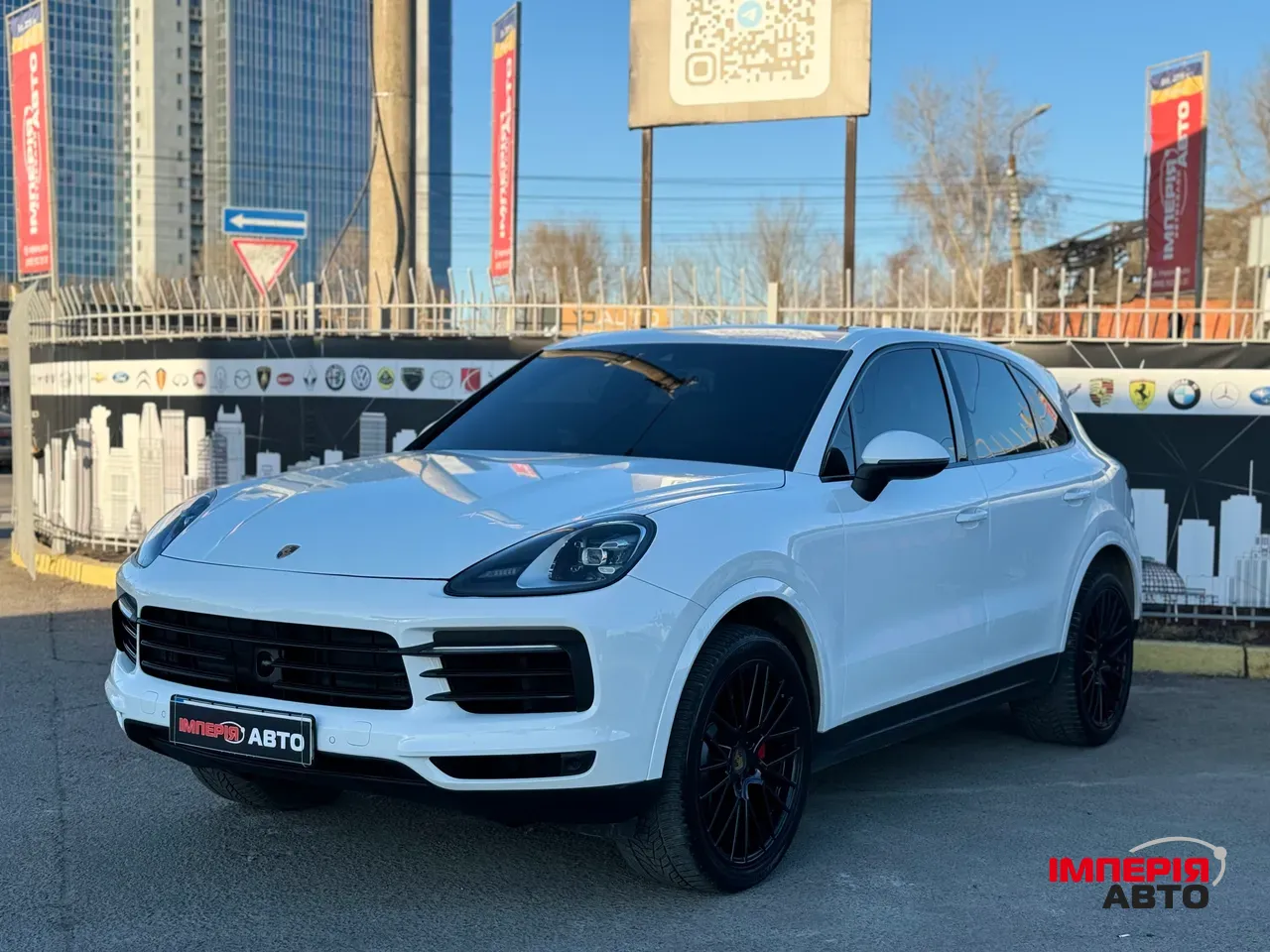 Porsche Cayenne - фото 1