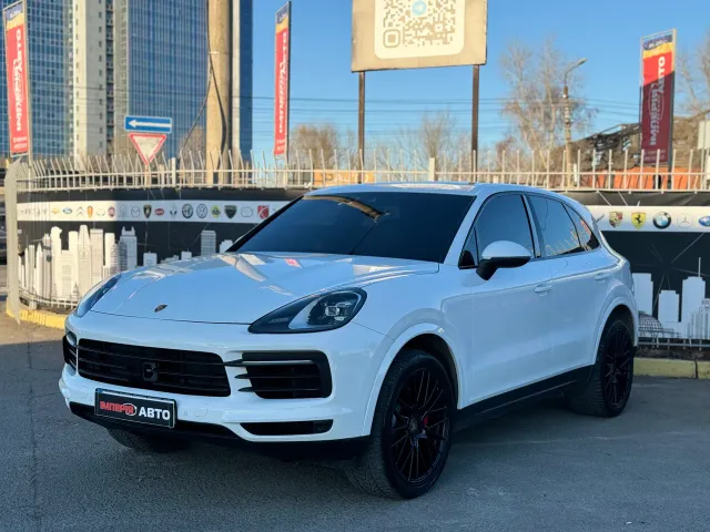 Porsche Cayenne - фото 1