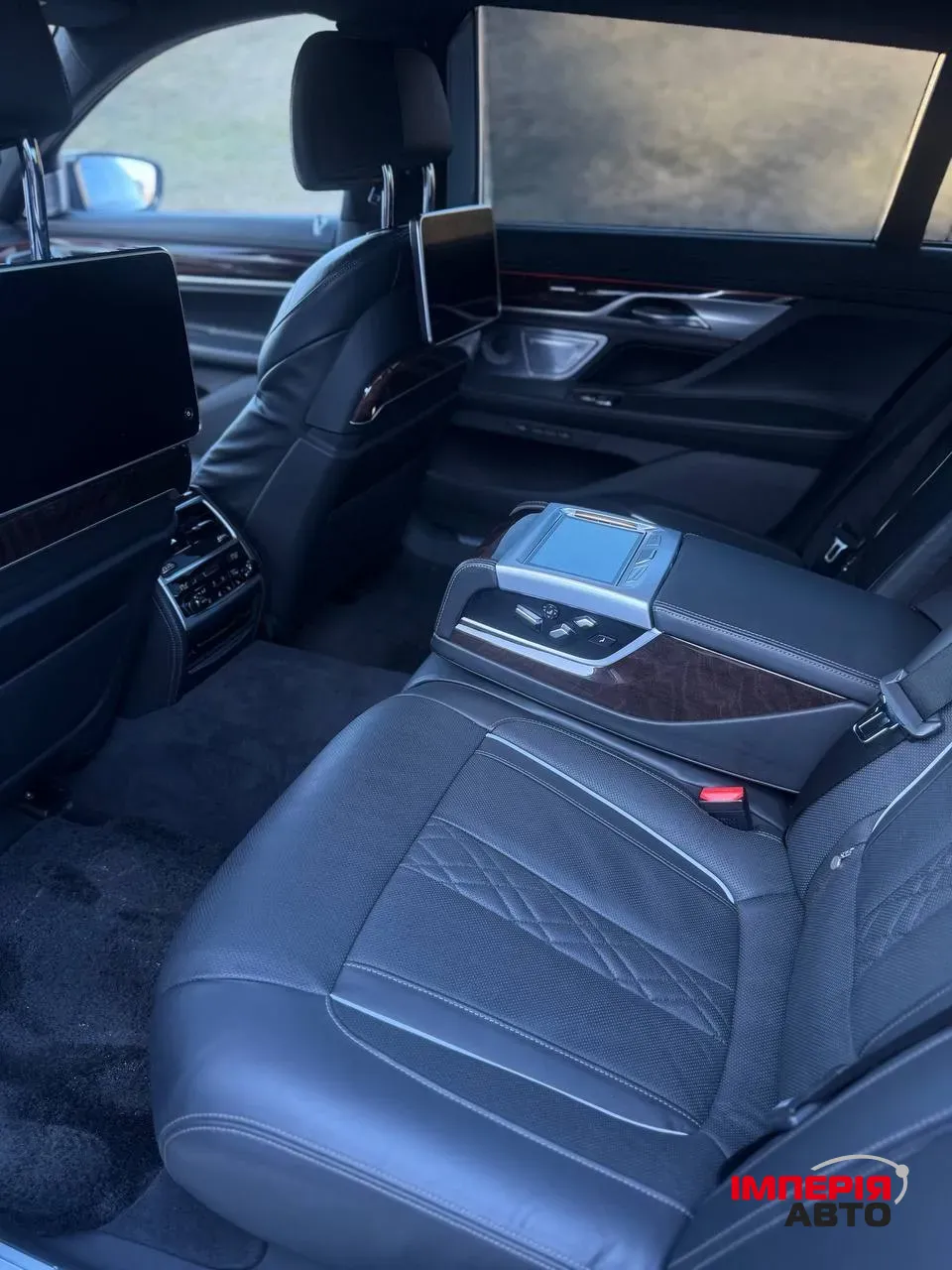 BMW 7 серії - фото 13