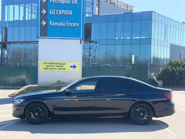 BMW 7 серії - фото 5