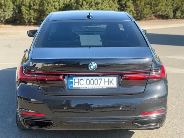 BMW 7 серії - фото 3